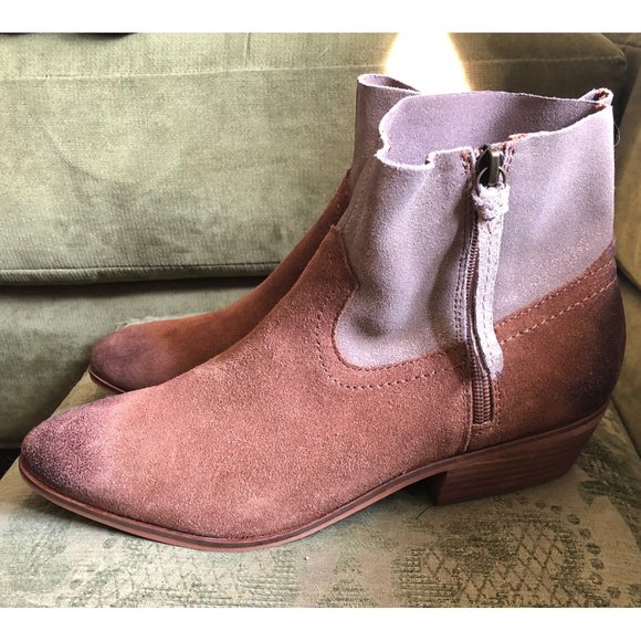 FRYE AND CO. WOMEN'S TAN SUEDE  RUBIE ZIP ANKLE BOOTS SIZE 9 NEW GLITTER LEATHER - Picture 9 of 13